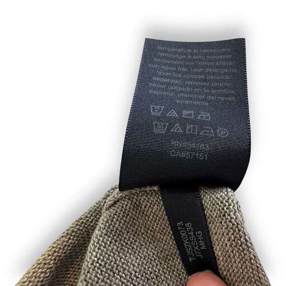 Tommy Hilfiger Women's 3/4 Sleeve Turtleneck Sweater Size XL Gray Striped Hem - Picture 6 of 9